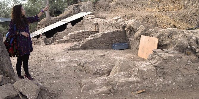 Edremit’te Antik Kentin Dükkanları Gün Yüzüne Çıkartıldı