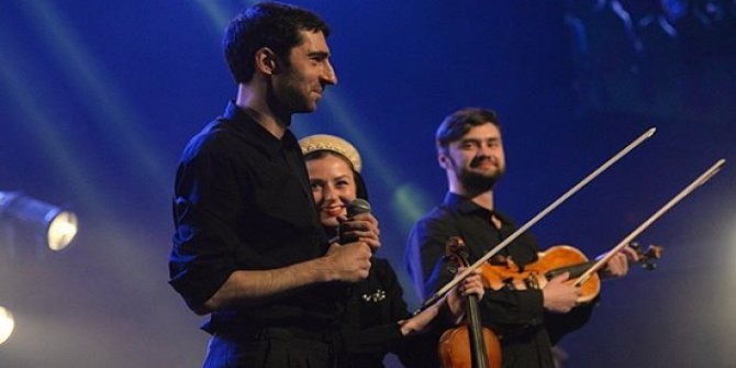 Genç Piyanist Evgeny Grinko Hayranlarıyla Buluşuyor