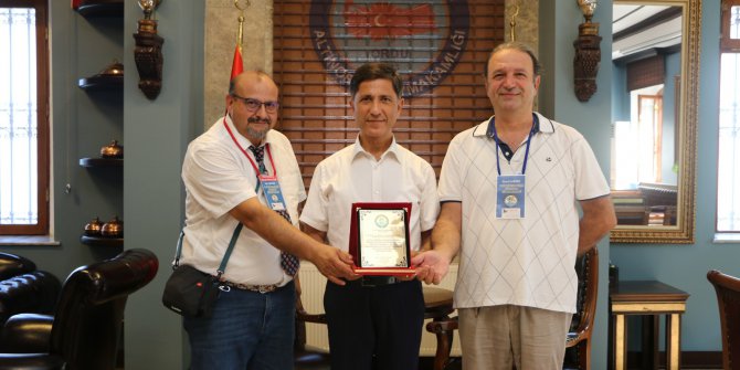 Tilki, Çakal, Sansar, Ardıç Ve Karatavuk’a Av Yasağı