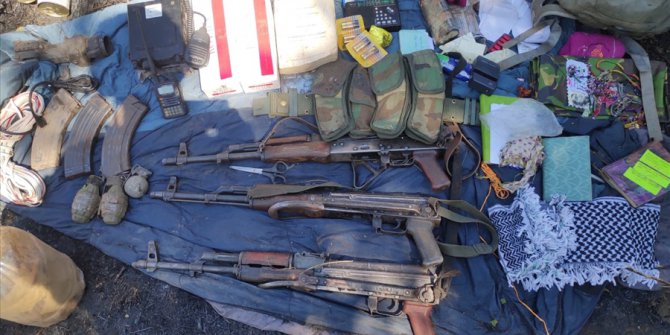 Pençe Harekâtı’nda Etkisiz Hale Getirilen Teröristlerin Yanında Silah, Mühimmat Ve Yaşam Malzemeleri Ele Geçirildi