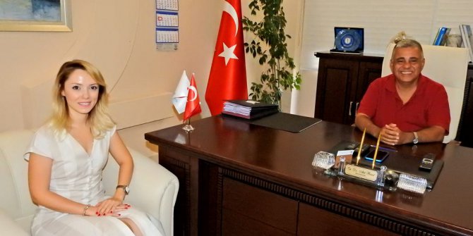 Çeşme’ye 14 Yıl Sonra Bir Kadın Doktor, Kadın Doğum Uzmanın Olarak Atandı