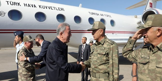 Bakan Akar Ve Komutanlar Kktc’de