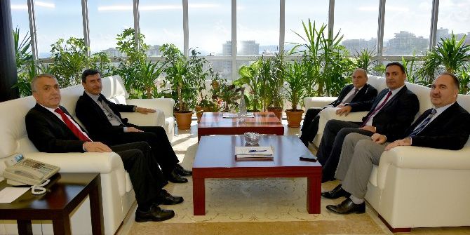 Sinop Üniversitesi’nden Rektör Bilgiç’e Tebrik Ziyareti