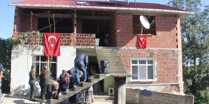 Bafralı Şehidin Baba Ocağı Yasa Büründü