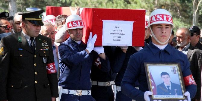 Şehidin Nişanlısından Yürekleri Yakan Veda