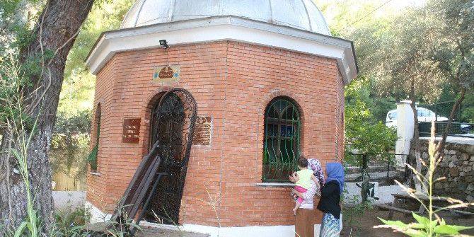 Marmaris’te Türbe Kundaklandı