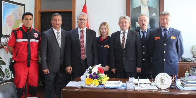 İtfaiye Personeli Protokolü Ziyaret Etti