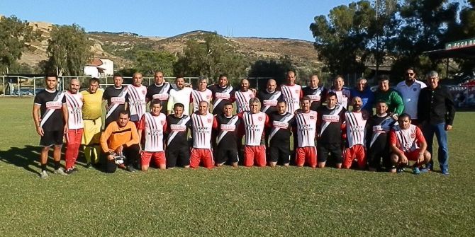 Foça’da Dostluk İçin Dört Dörtlük Maç