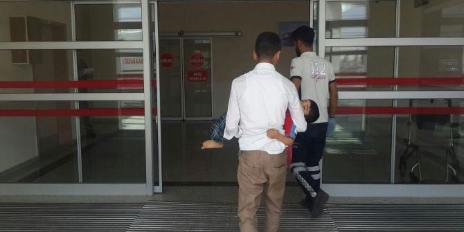 Terastan Düşen Çocuk Yaralandı