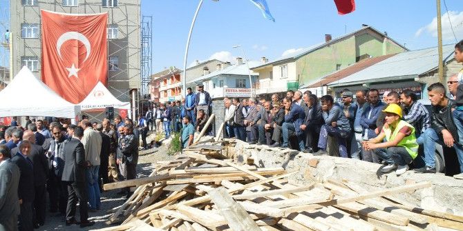 Eleşkirt’te Sosyal Destek Evi’nin Temeli Atıldı