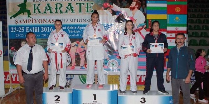 Fatma Uygur, Milli Takım Formasıyla Altın Madalya Kazandı