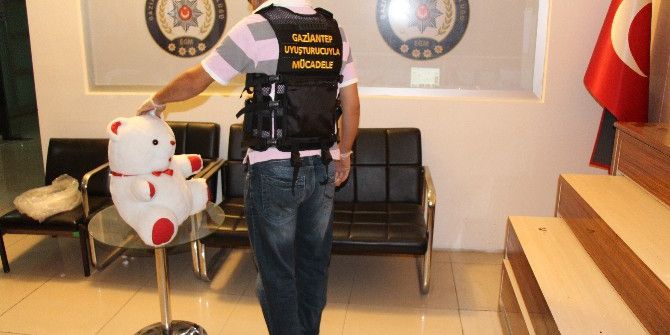 Pelüş Oyuncak Ayı İçerisinde Uyuşturucu Sevkiyatına Polis Engeli
