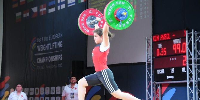 Aydınlı Ayşegül Avrupa’yı Titretti