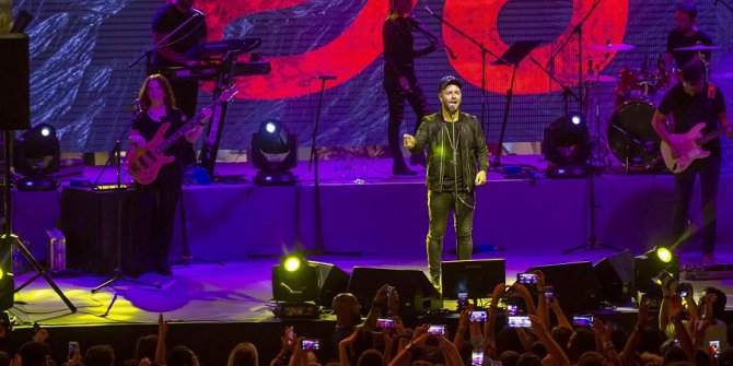 Emre Aydın’dan Muhteşem Performans