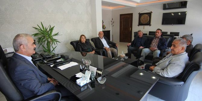 Muhtarlar Derneğinden Başkan Karataş’a Ziyaret
