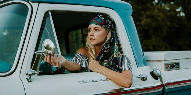 “Kadınlar Tek Başına Araç Kullanabilir Mi?”