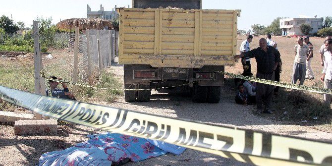 "Nasihat İstersen Ölüm Yeter" Yazılı Motosiklette Kazada Öldüler