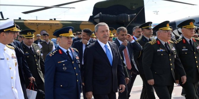 Bakan Akar Ve Komutanlar Teknofest’te