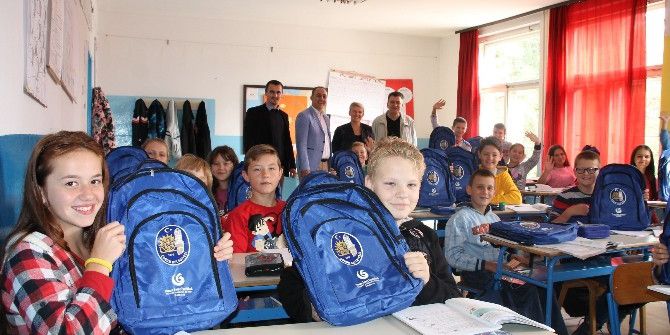 Çorum Belediyesi’nden Bosnalı Öğrencilere Kırtasiye Yardımı