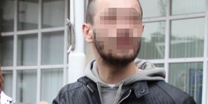 Şüpheli Araçta 2 Tabanca Ve Uyuşturucu Hap Ele Geçti