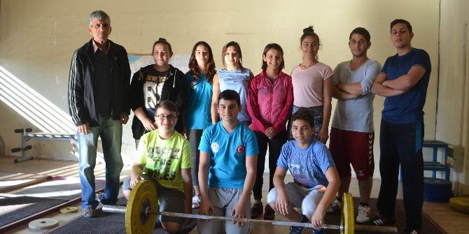 Haltercilerde Hedef Altın Madalya