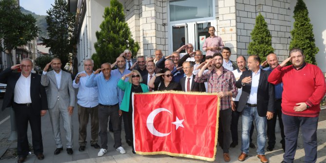 Ordulu Muhtarlardan Mehmetçik Vakfı’na Bağış