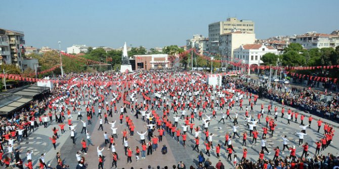 1923 Manisalı Harmandalı Oynadı