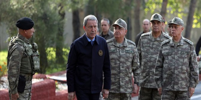 Bakan Akar: “18 Rejim Askerinin Ruslara Teslim Edilmesini Görüşüyoruz”