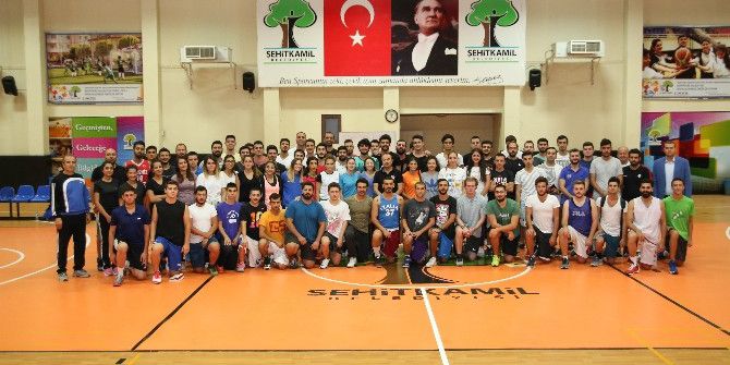 Şehitkamil’de Sporculuktan Antrenörlüğe