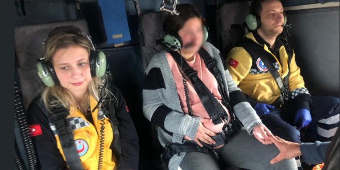 Riskli Gebe Deniz Kuvvetleri Helikopteriyle Hastaneye Yetiştirildi