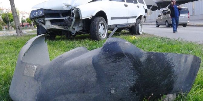 Aksaray’da Otomobiller Çarpıştı: 2 Yaralı