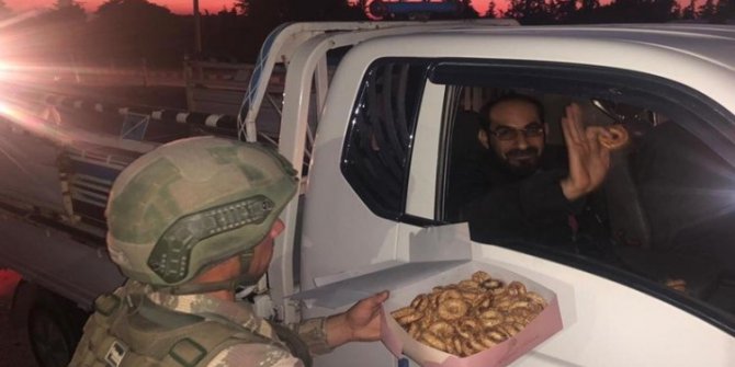 Mehmetçiklerimizden Tel Abyadlı Ve Rasulaynlı Kardeşlerimize Kandil Simidi