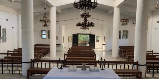 Ermeni Kilisesi Temizlenerek Camları Yenilendi