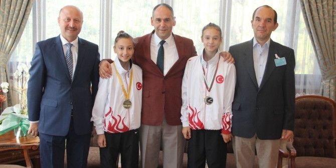 Avrupa Ve Balkan Şampiyonu Öğrencilerden Aşım’a Ziyaret