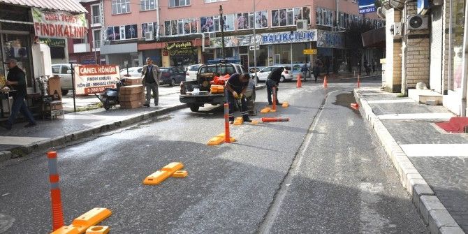 Akçakoca Caddesine Şerit Çekildi
