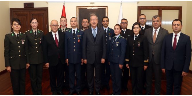 Bakan Akar, 24 Kasım Öğretmenler Günü Dolayısıyla Msb’de Görevli Öğretmenleri Kabul Etti