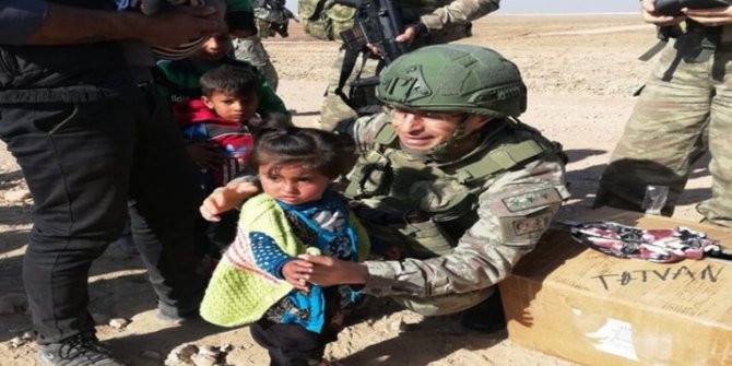Bitlis’teki Asker Ve Polis Aileleri Suriye’deki Çocukların Yüzünü Güldürdü