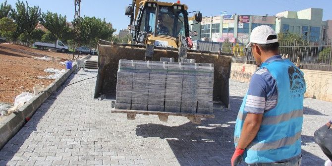 Eyyübiye Belediyesi Yol Yapım Çalışmalarını Sürdürüyor