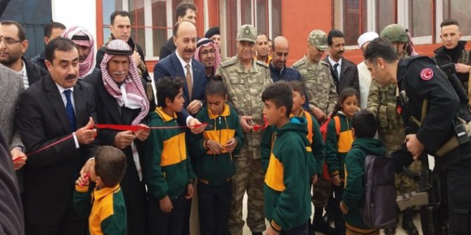 Tel Abyad’da Onarılan İlkokul, Barış Pınarı Müşrifet El Havi Adıyla Eğitim-öğretime Başladı