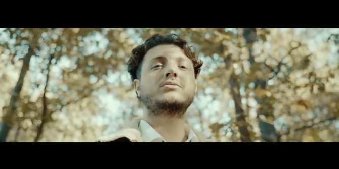 Hadise’den Genç Şarkıcıya Destek