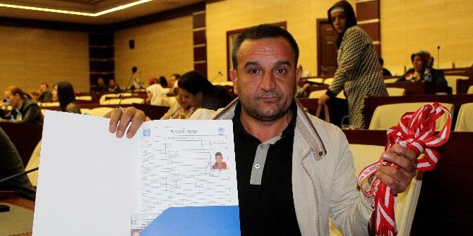 Uyuşturucu Bağımlısı Milli Boksçu Oğlu İçin Vali’den Yardım İstedi