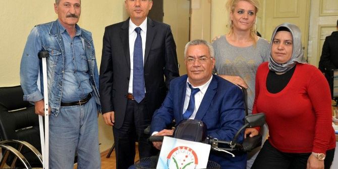 Bilecik-bozüyük Engelliler Dayanışma Derneği’nden Vali Elban’a Ziyaret