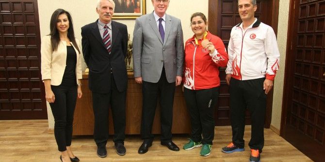 Şampiyona İlk Tebrik Başkan Kurt’tan