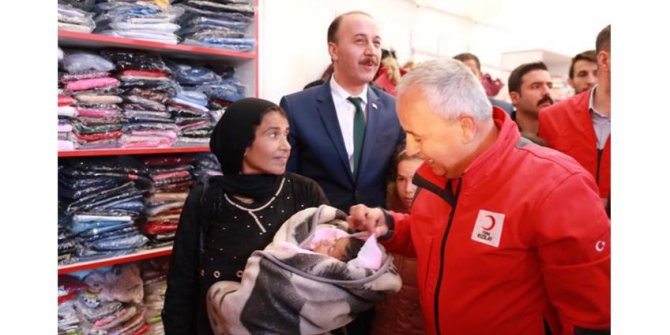 Tel Abyad’a Türk Kızılay Sevgi Mağazası