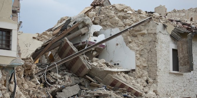 Elazığ Depreminde 45 Kişi Enkazdan Sağ Çıkarıldı