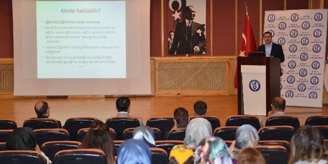 Bü’de ‘Eğitimcilerin Eğitimi’ Konferansı Yapıldı