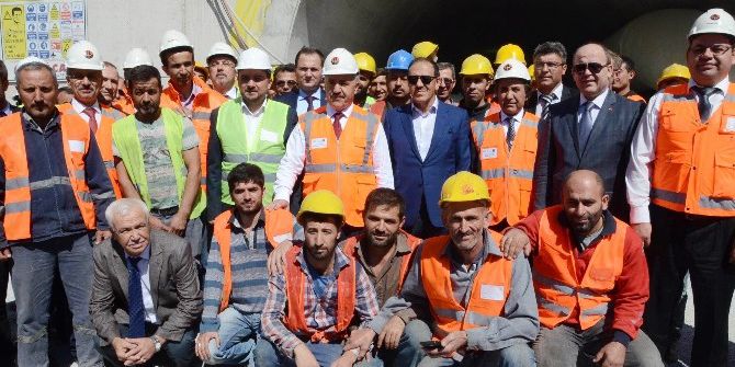 Bakan Arslan’dan İzmir-istanbul Otoyolu Müjdesi