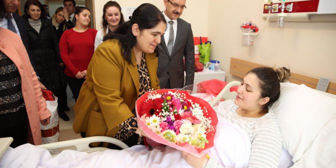 Şehit Ailesinin Bebek Sevincini Paylaştı