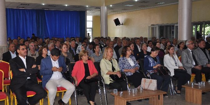 İslahiye Belediyesinde Yapılan Hizmetlerin Değerlendirme Toplantısı Yapıldı