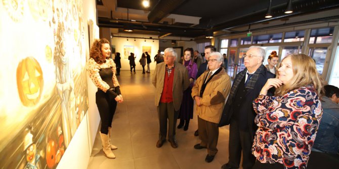 Karma Sergisi Sanatseverlere Kapılarını Açtı